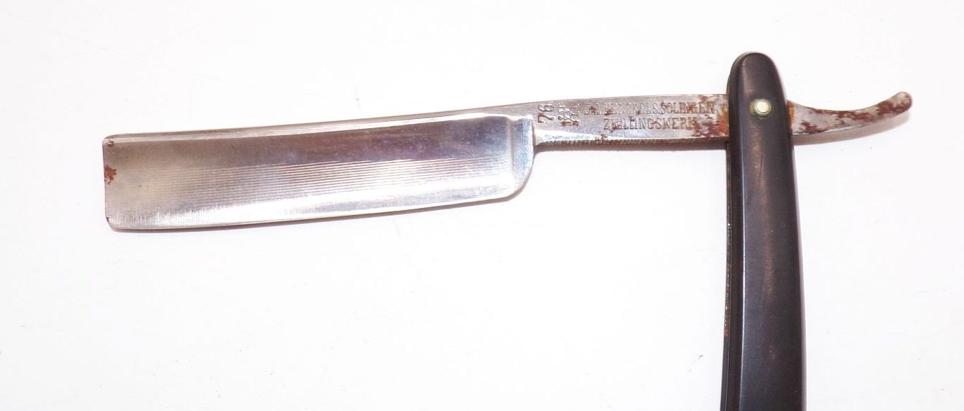Altes Zwilling Rasiermesser Henckels Solingen mit Blechdose Altes Zwilling Rasiermesser Henckels Solingen mit Blechdose