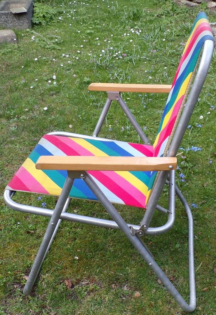 Alter DDR Klappstuhl Campingstuhl Bunt Retro