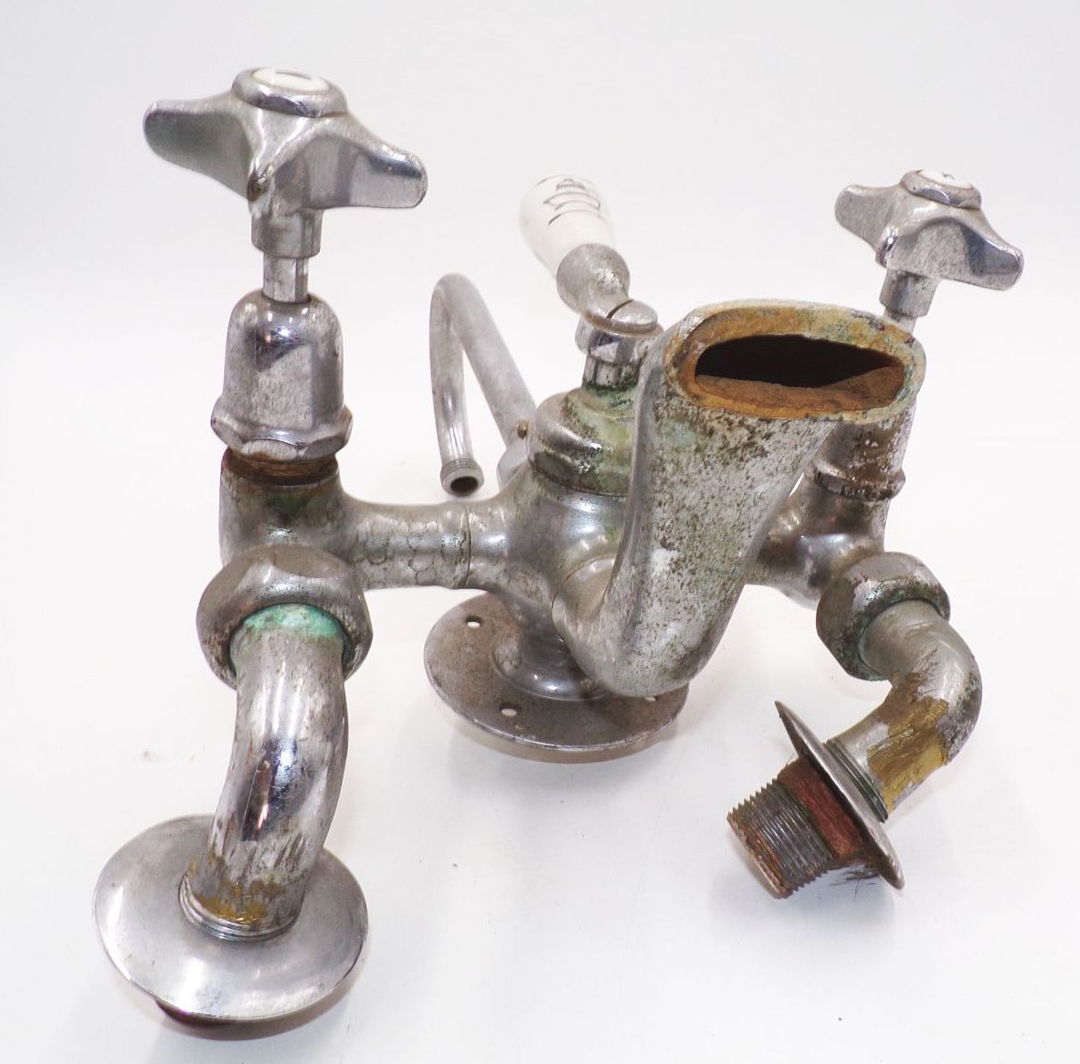 Alte Badarmatur Antik Wasserhahn Badewannenarmatur Alte Badarmatur Antik Wasserhahn Badewannenarmatur