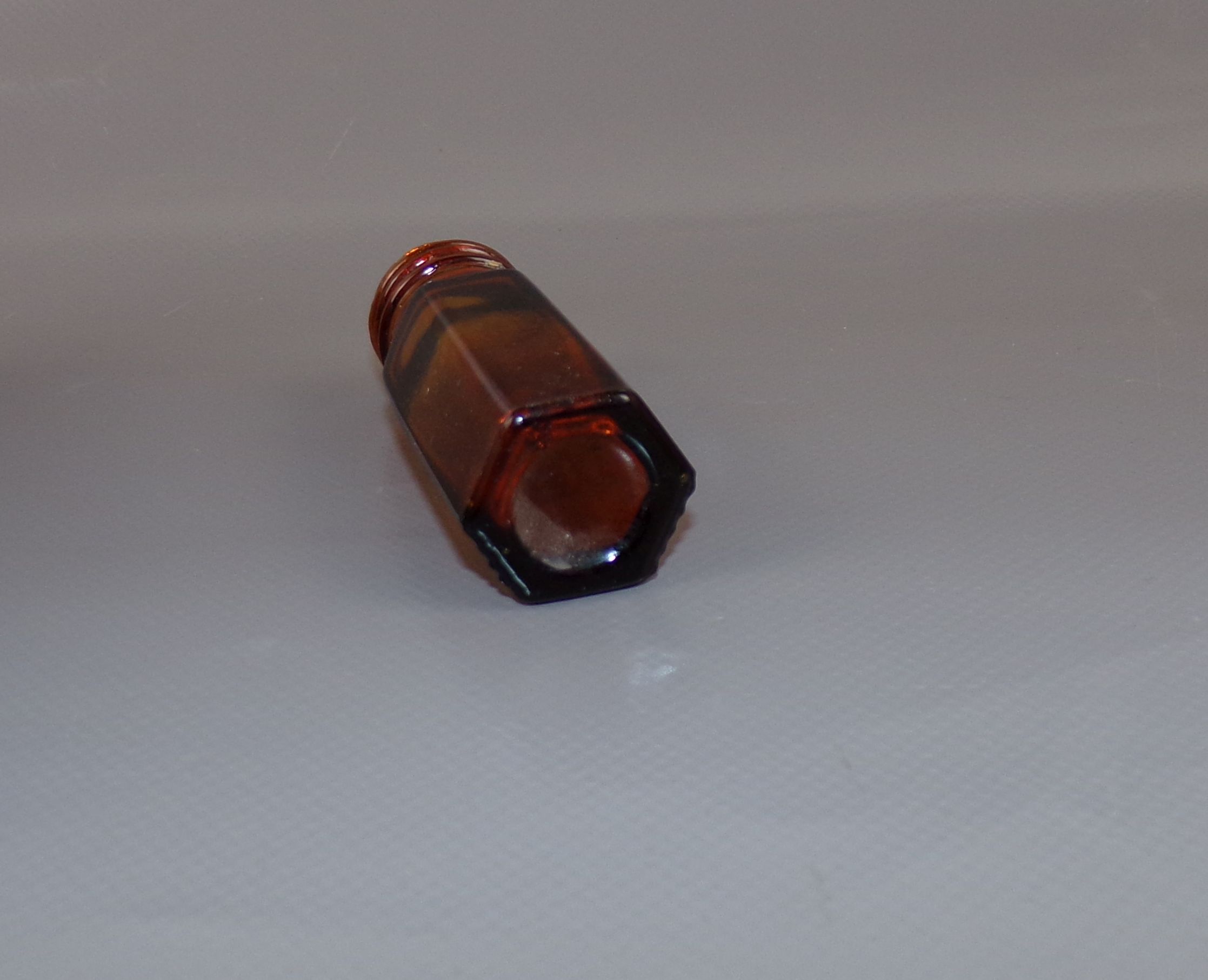 Alte Apotheker Flaschen 7 Stück Glas Bad Ems Köthen Berlin Storp Glasflasche