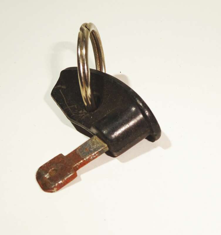 Alter Bakelit Zündschlüssel Habicht Star Schwalbe Oldtimer 