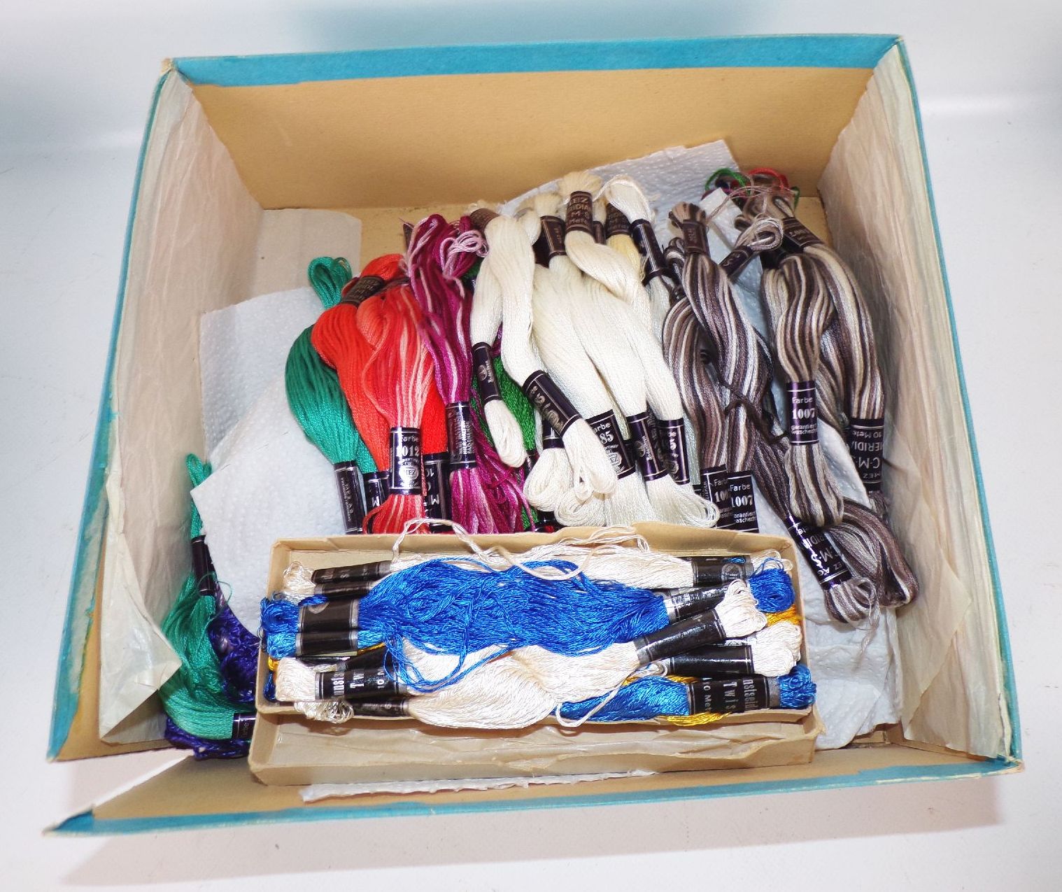 Alter Confried Trikotagen Karton mit MEZ Strickgarn Reklame Sammler Handarbeit