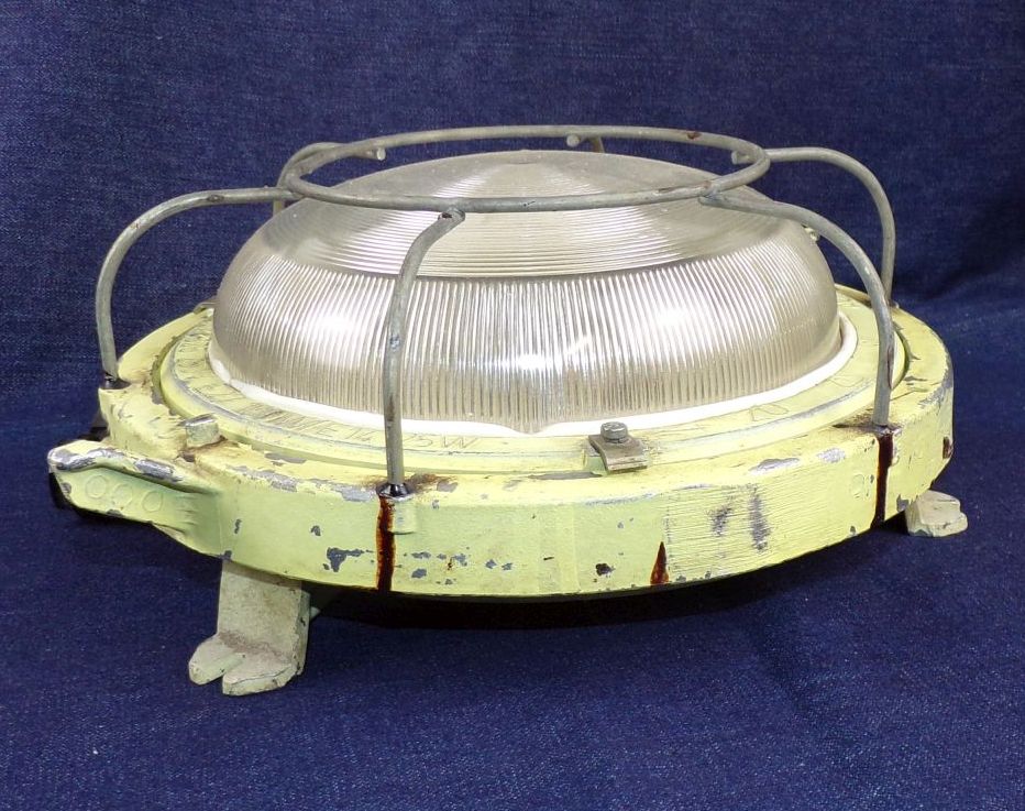 Alte Bunkerleuchte APAG M2263 Wandlampe Deckenleuchte Ex geschützt