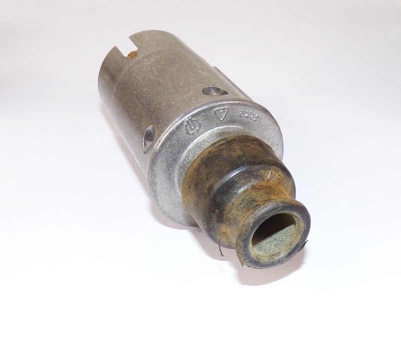 Stecker 7polig Anhängerstecker Anhängerkupplung Originalkarton DDR Trabant Stecker 7polig Anhängerstecker Anhängerkupplung Originalkarton DDR Trabant