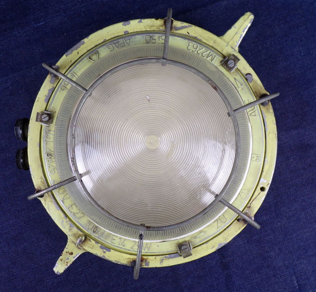 Alte Bunkerleuchte APAG M2263 Wandlampe Deckenleuchte Ex geschützt