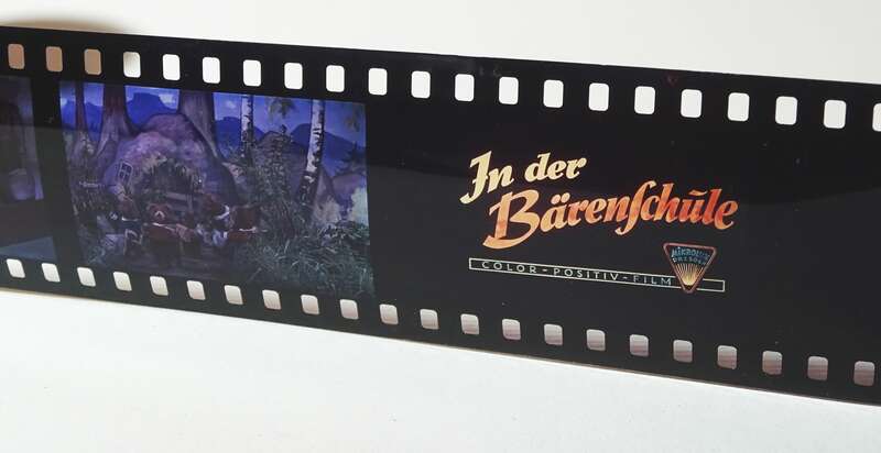 DDR Diafilm Rollfilm Mikrolux  In der Bärenschule Bakelitdose