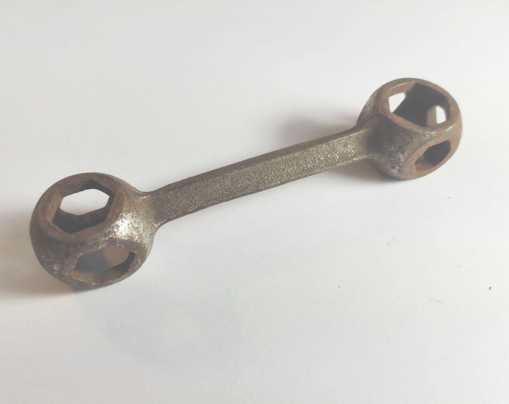 6 kant Fahrradschlüssel antik Knochen Werkzeug 6 kant Fahrradschlüssel antik Knochen Werkzeug