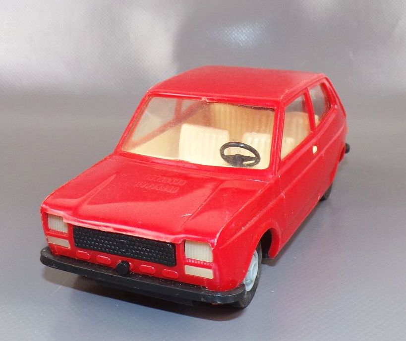 Anker Fiat 127 Rot mit Originalkarton