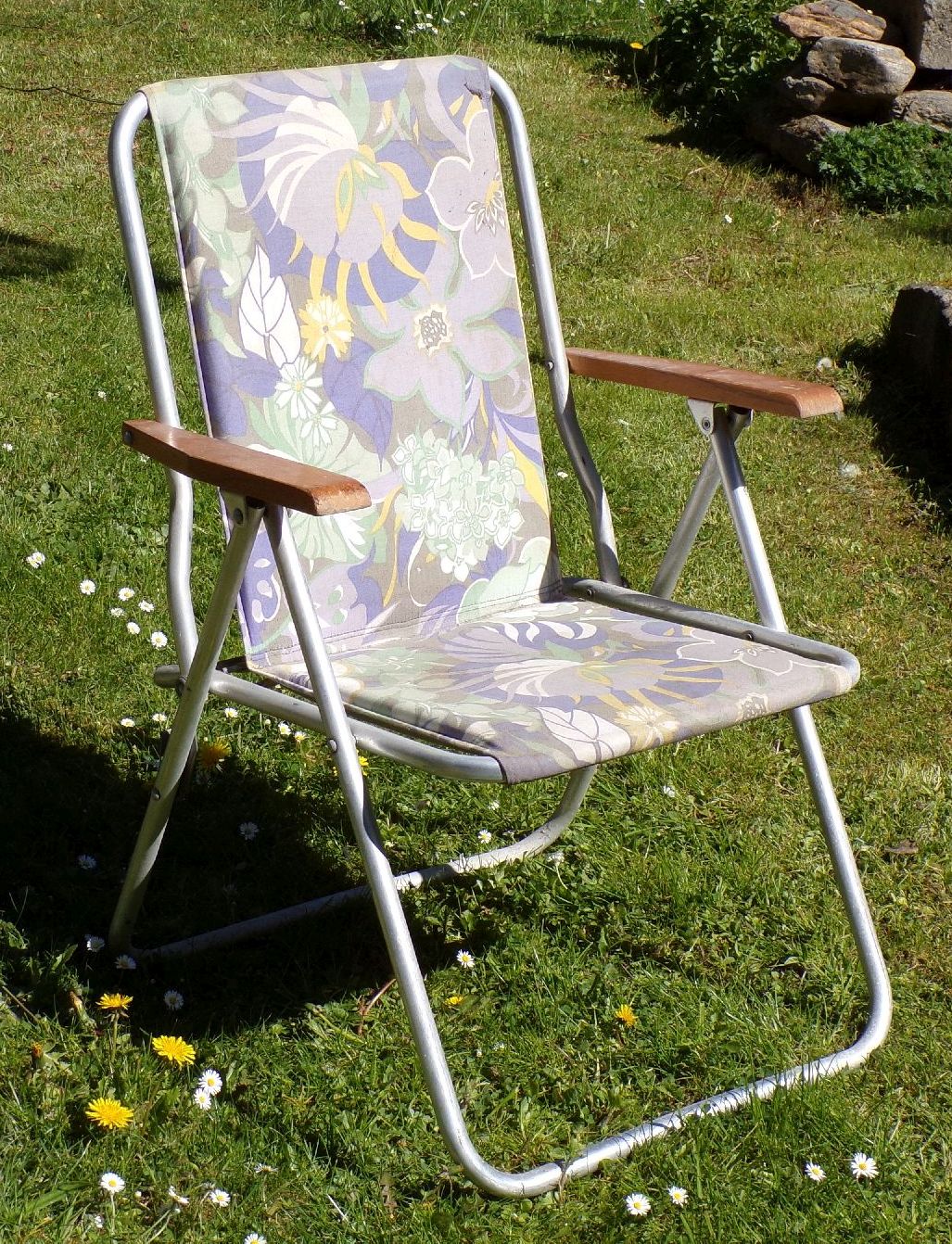 DDR Gartenstuhl Campingstuhl Bunt Blumen Klappstuhl 