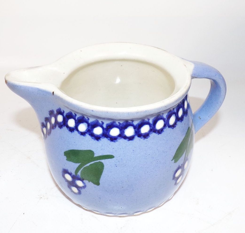 Alte Kanne Krug Keramik 3 Stück Milch Sahne Kännchen schönes Dekor 