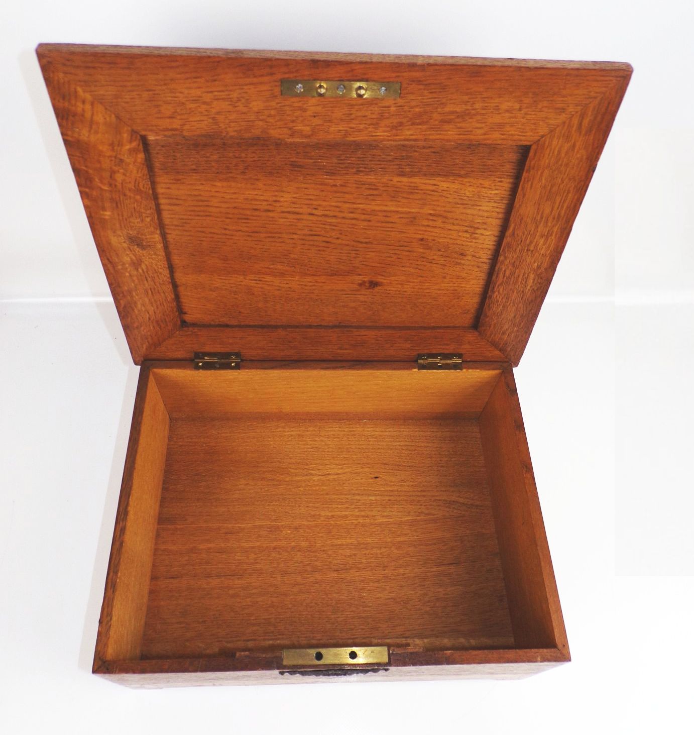 Alte Schatulle Box Aufbewahrung Antik schöne Beschläge um 1900