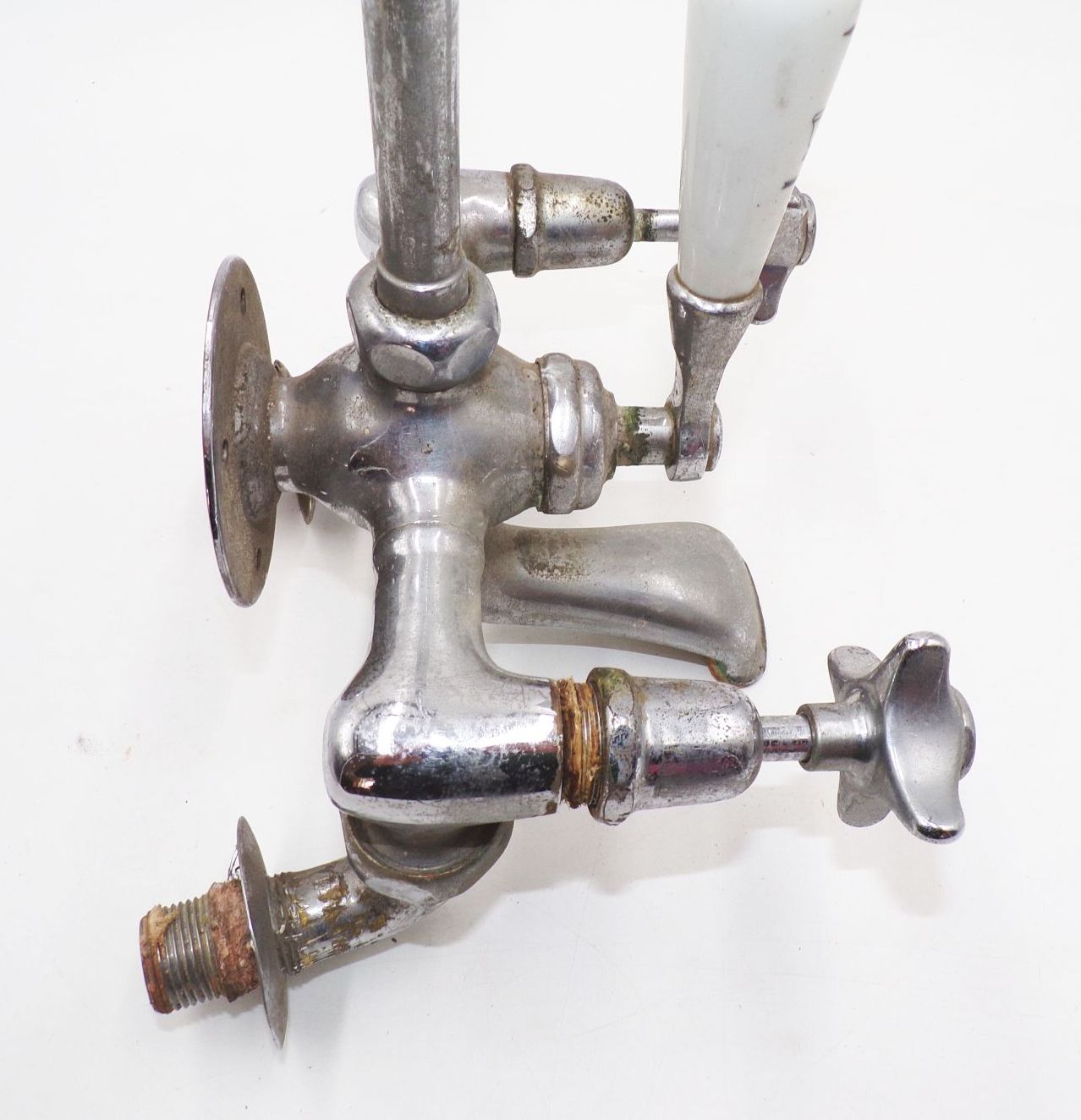 Alte Badarmatur Antik Wasserhahn Badewannenarmatur Alte Badarmatur Antik Wasserhahn Badewannenarmatur