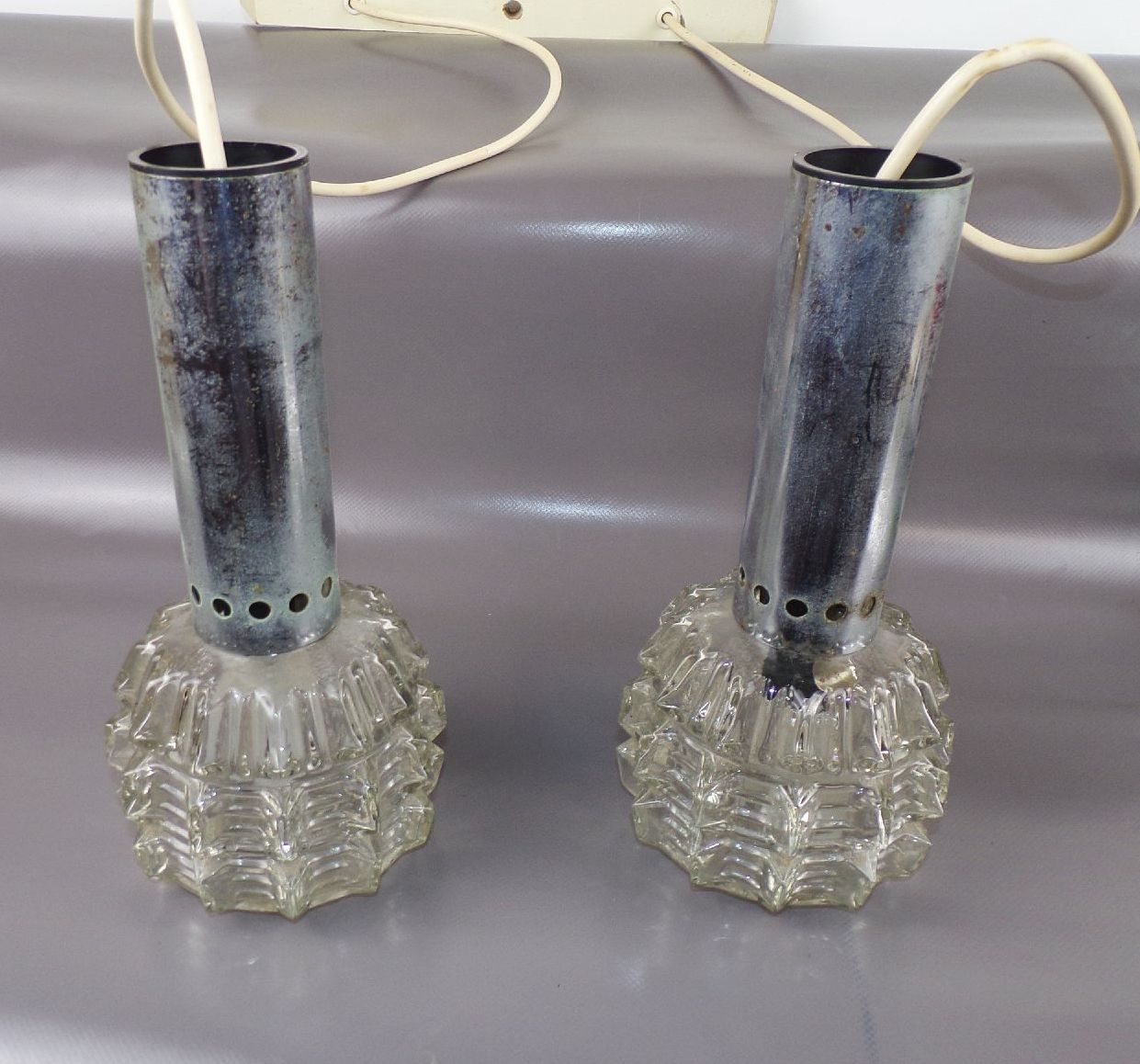 Alte Pendelleuchte 2er Preßglas E27 DDR Hängelampe 