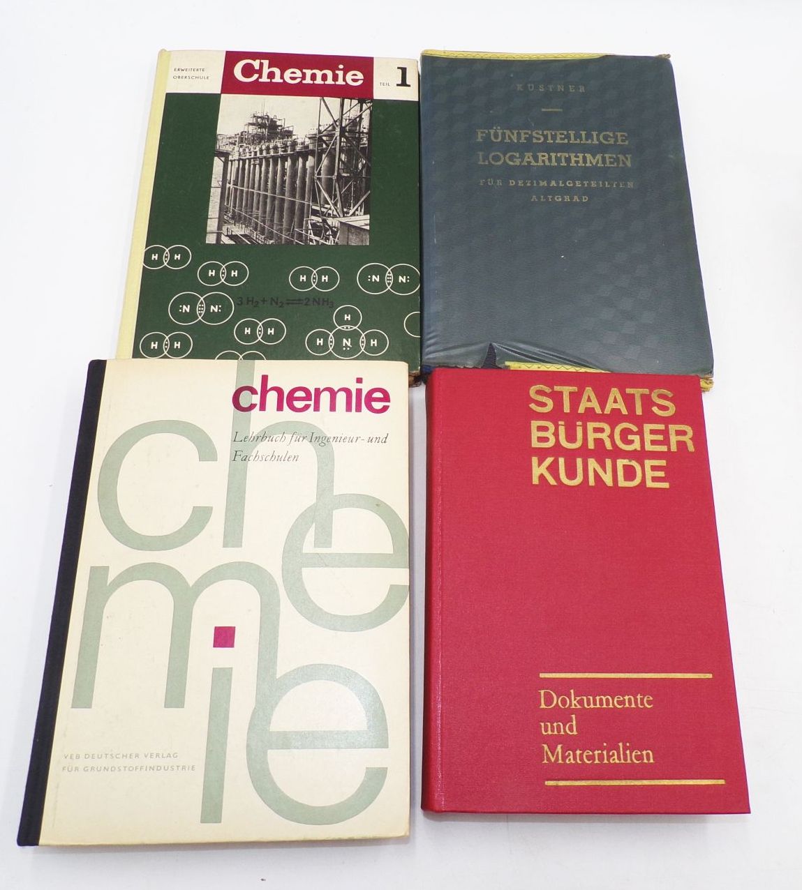 Konvolut Schulbücher DDR Physik Chemie Mathematik Staatsbürgerkunde Konvolut Schulbücher DDR Physik Chemie Mathematik Staatsbürgerkunde