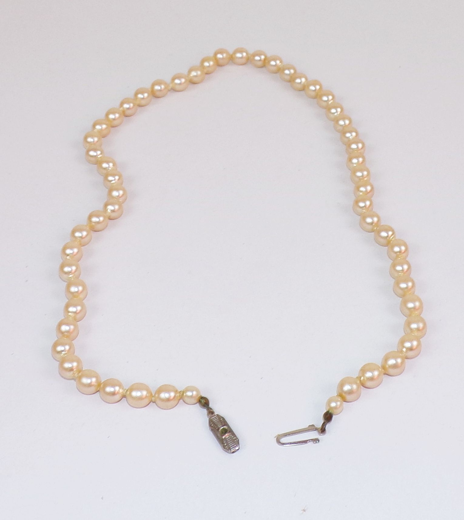 Alte Perlenkette 44 cm Modeschmuck vintage