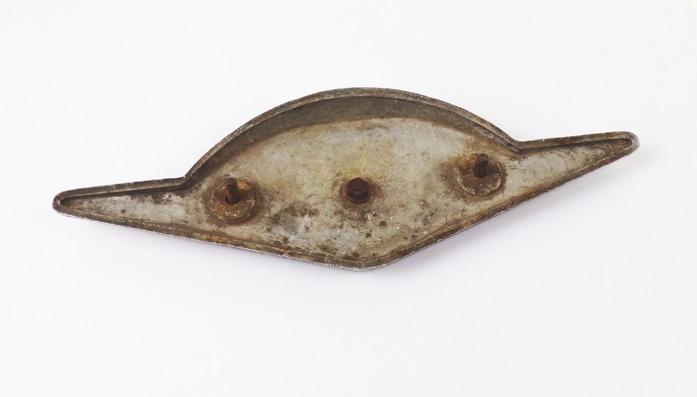 Wartburg Emblem Automobilwerk Eisenach VEB Oldtimer Haubenemblem Wartburg Emblem Automobilwerk Eisenach VEB Oldtimer Haubenemblem