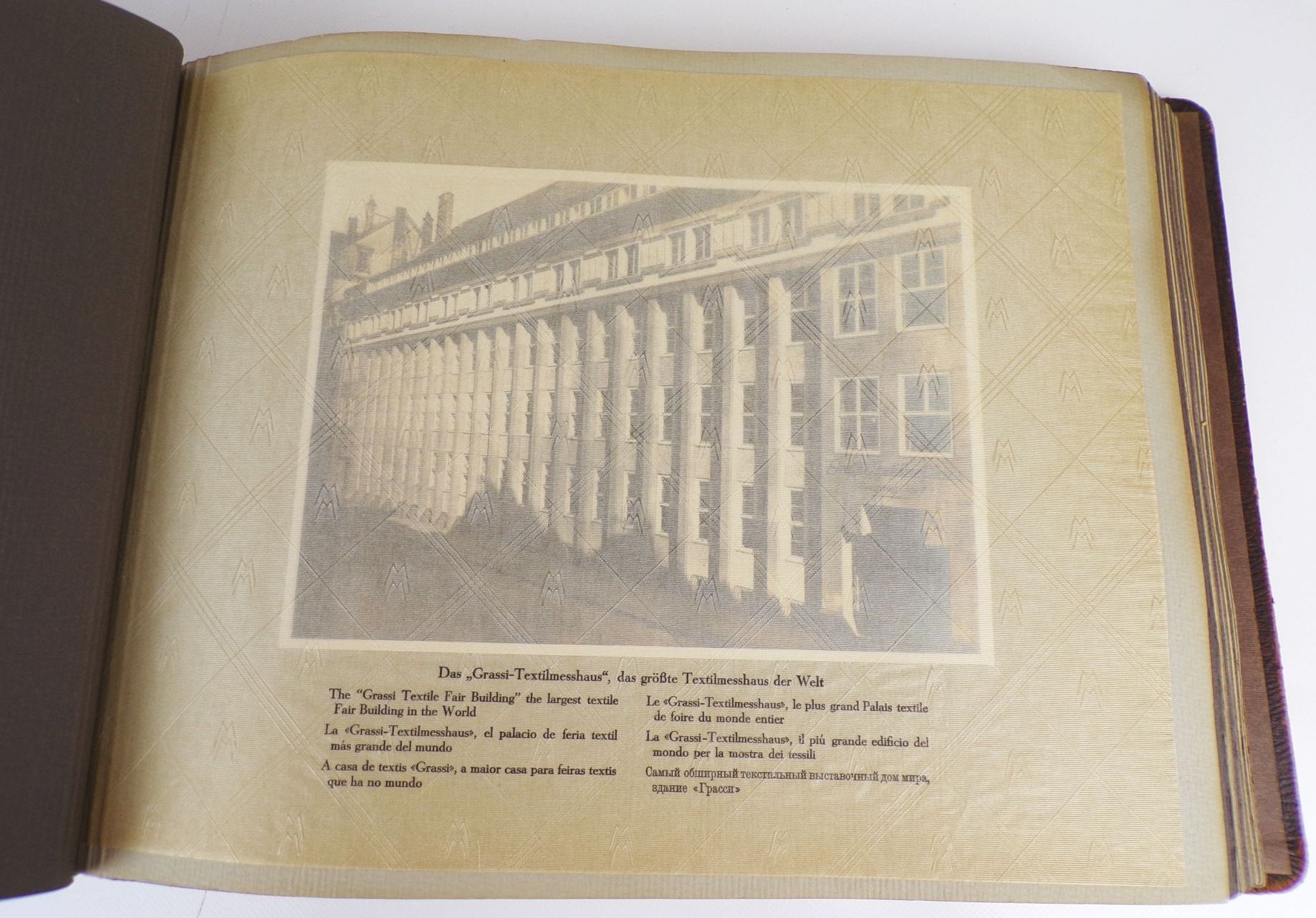 Prachtvolles Fotoalbum Leipziger Messe Ledereinband um 1930 Fotos Prachtvolles Fotoalbum Leipziger Messe Ledereinband um 1930 Fotos
