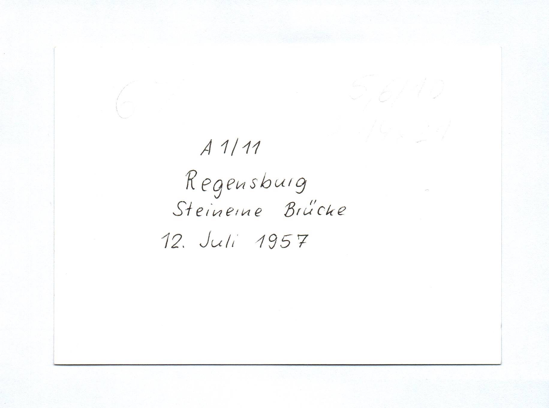 2x Foto Regensburg Steinerne Brücke Juli 1957