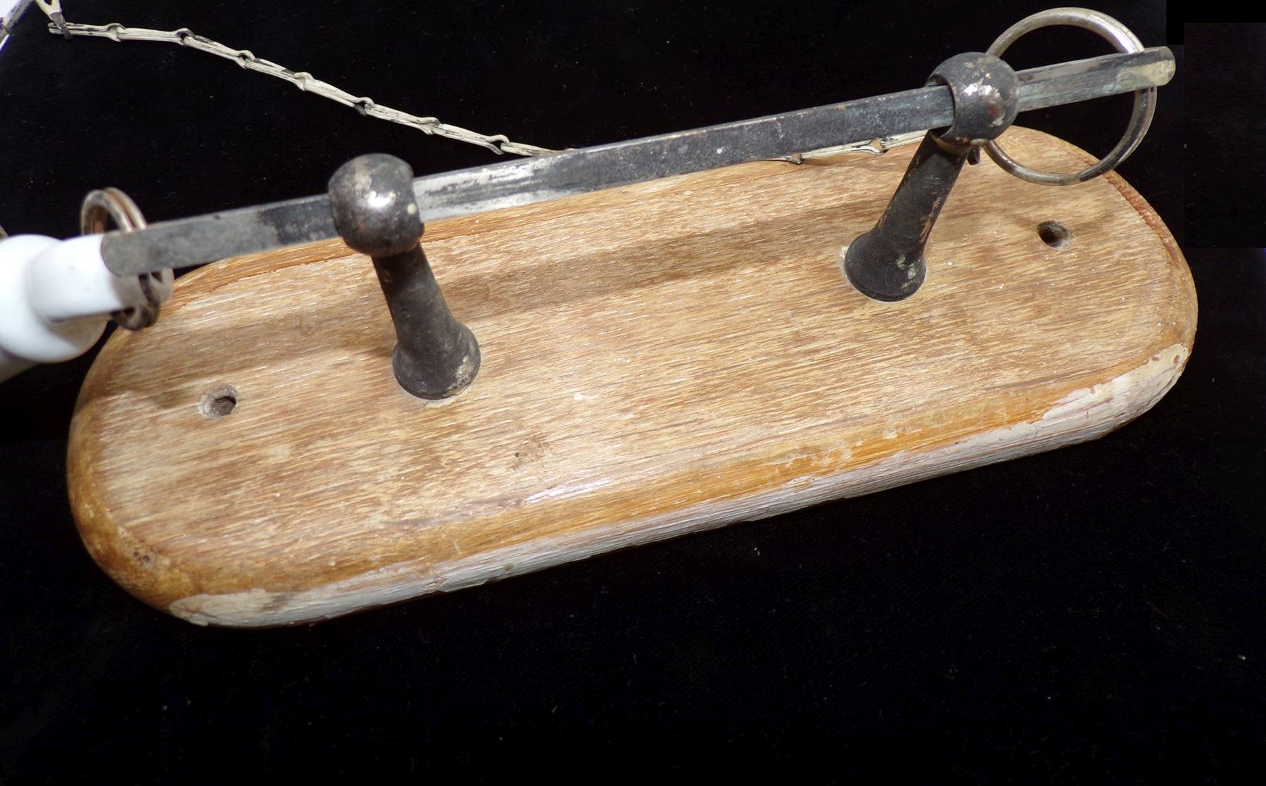 Alter WC Griff Spülkasten Halterung Klosett Toilette Porzellan Holz Antik