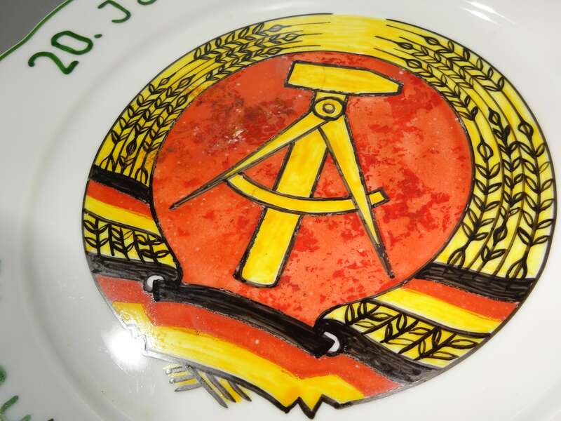 Andenkenteller 20 Jahre DDR Reichsbahn Direktion Cottbus 