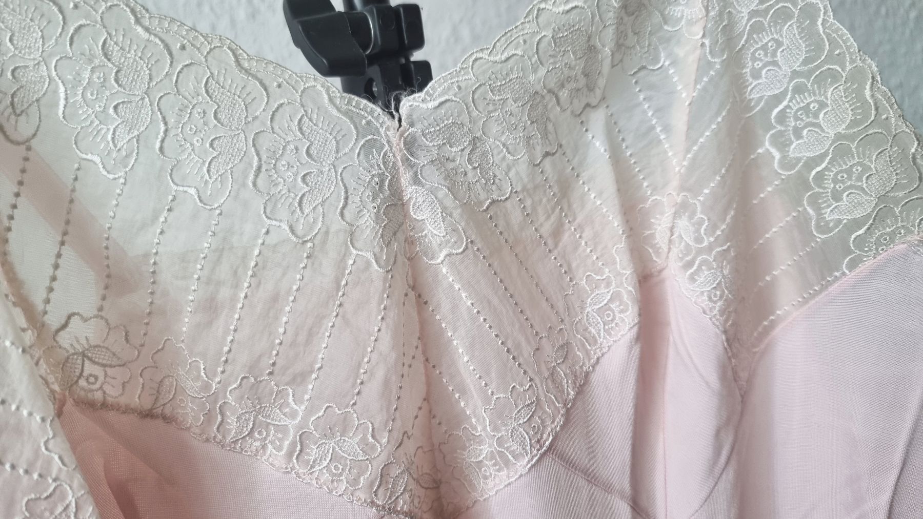 Negligee Damen Nachthemd Vintage Unterhemd hell rosa weiß alter Unterrock Negligee Damen Nachthemd Vintage Unterhemd hell rosa weiß alter Unterrock