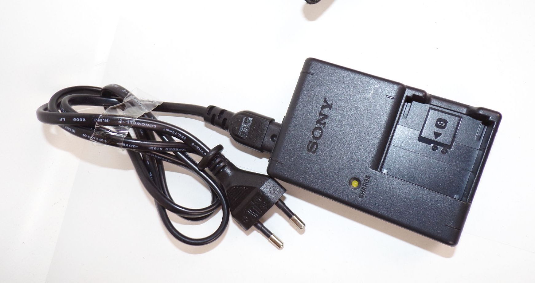 Sony Cybershot DSC-H10 Digitalkamera mit Akku Ladekabel 