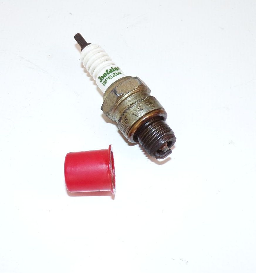 Isolator Zündkerze M14 225 Made in Germany DDR OVP