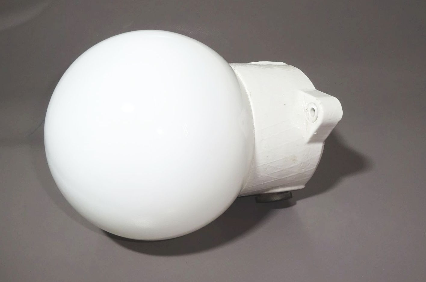 Industriedesign Kugellampe E27 alte Deckenlampe Weiss Glas Porzellan 