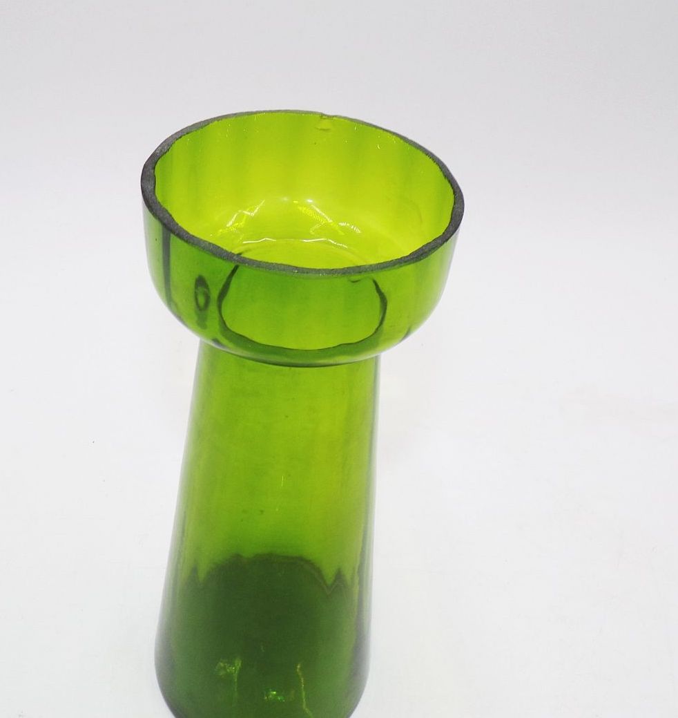 Altes Hyazinthenglas Antik Glas grün Hyazinthenvase Altes Hyazinthenglas Antik Glas grün Hyazinthenvase