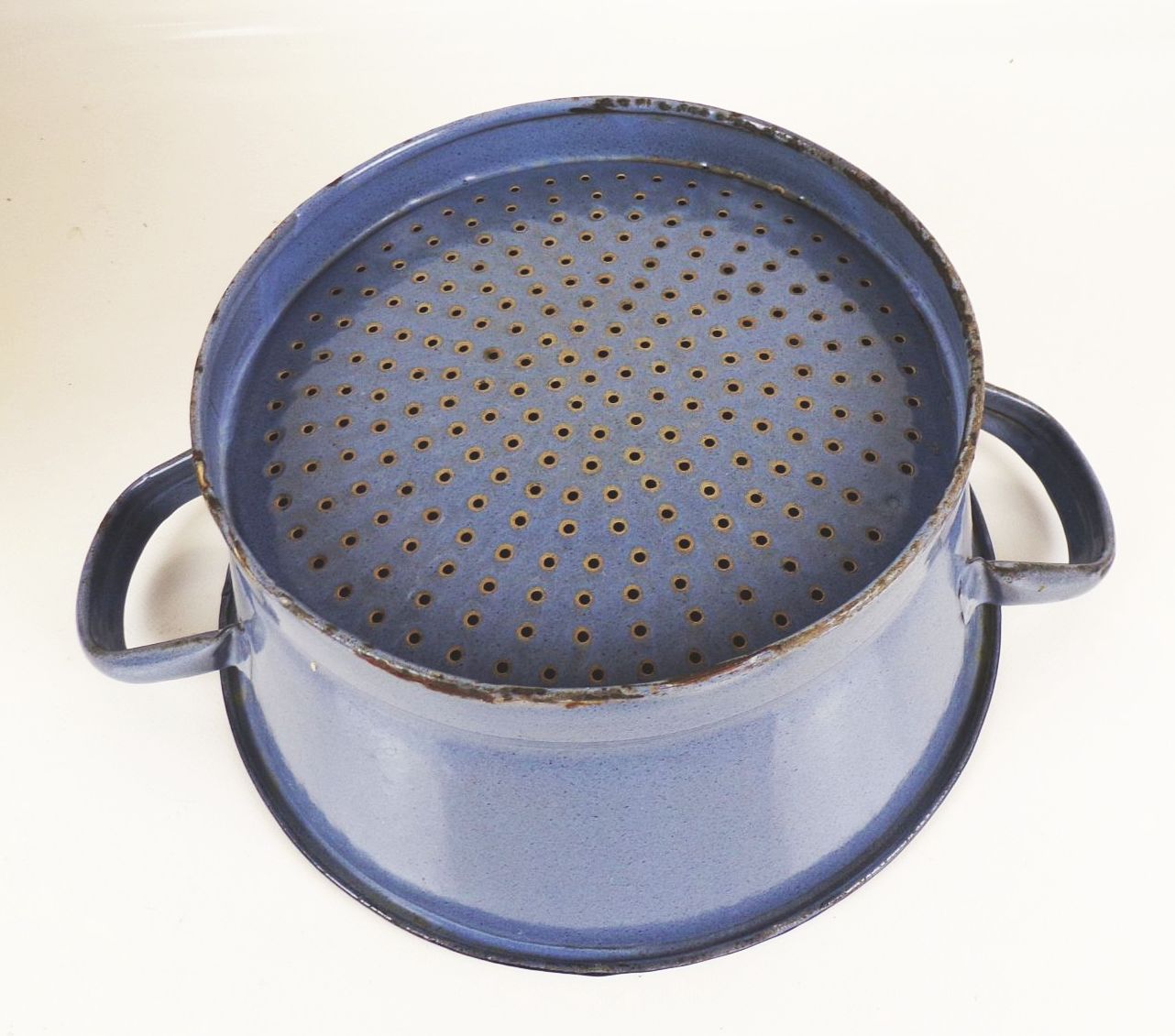 Altes Email Sieb Abtropfsieb Nudelsieb Pflanzgefäß Emaille Gartendeko Altes Email Sieb Abtropfsieb Nudelsieb Pflanzgefäß Emaille Gartendeko