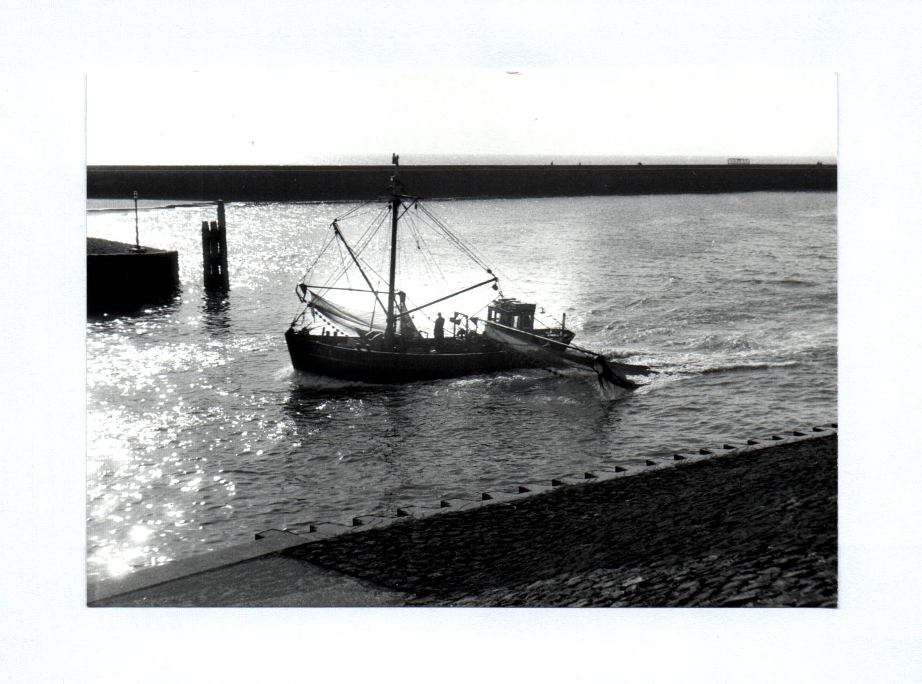 5x Foto den Haag Scheveningen Hafen einlaufender Fischdampfer 1962