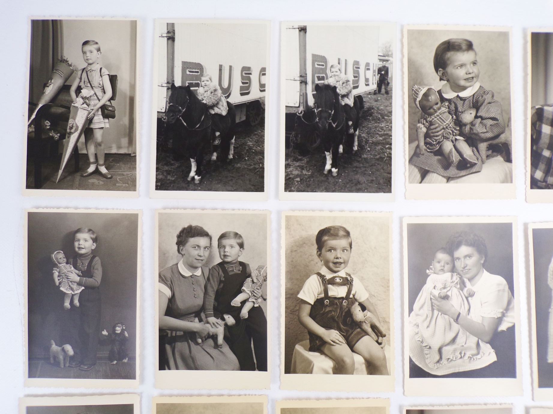 Foto Nachlass Kinder Spielzeug Portraits Kinderheit 1950er vintage Foto Nachlass Kinder Spielzeug Portraits Kinderheit 1950er vintage