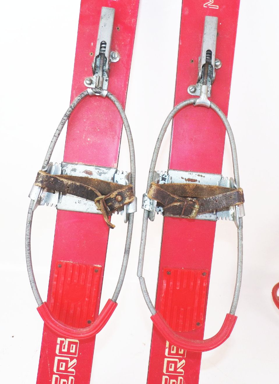 DDR Kinderski Höhnberg MULTIPL 4 KS720 Rot mit Stöcken