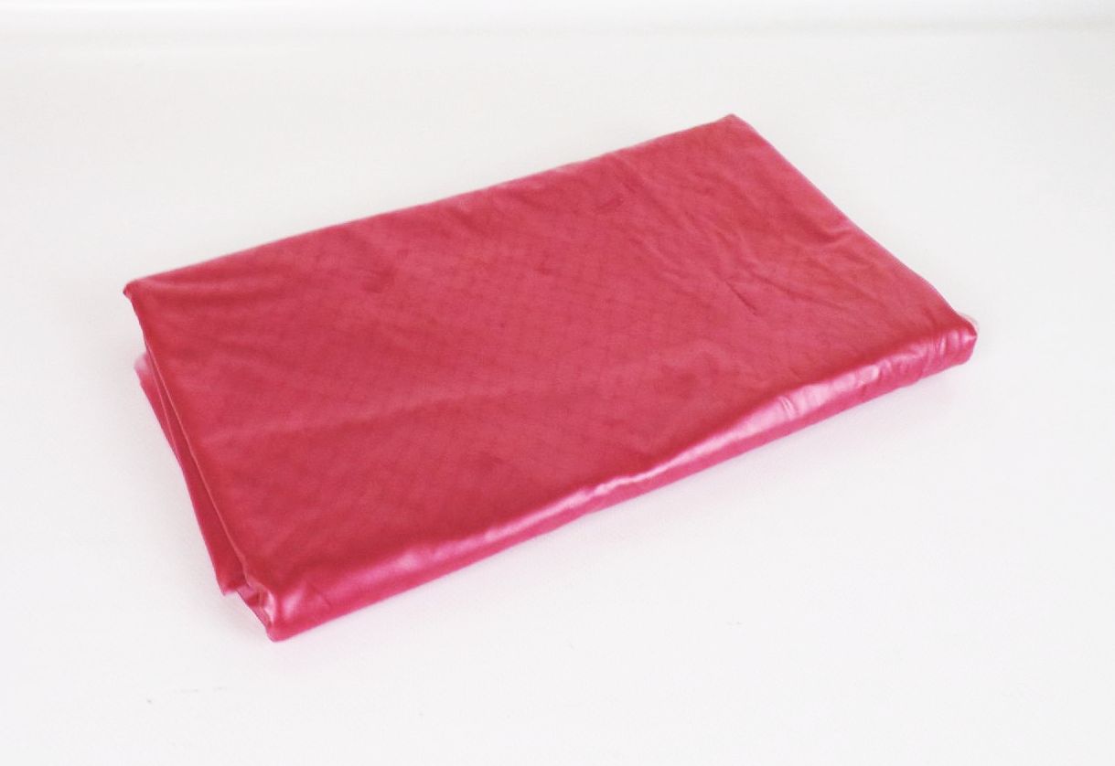 Igelit Kunststoff Rosa 360 cm x 102 cm Gummi Stoff Folie Igelit Kunststoff Rosa 360 cm x 102 cm Gummi Stoff Folie