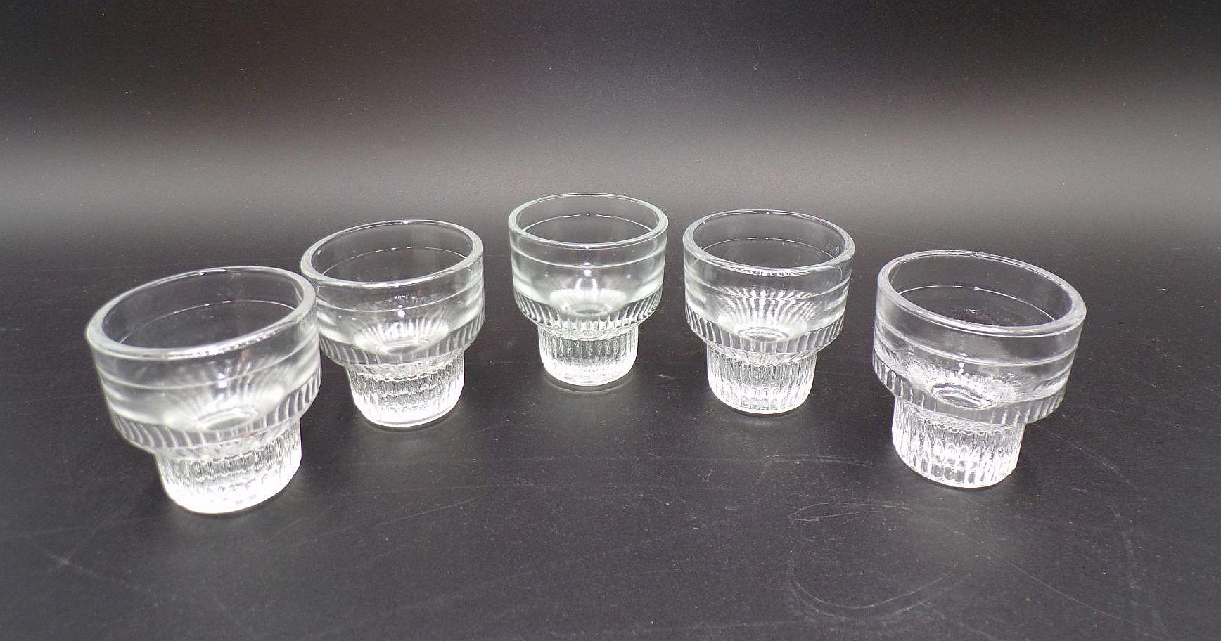 Schnapsglas Stamper 5 Stück Set Pressglas Mitropa HO Gaststätte 4 cl DDR