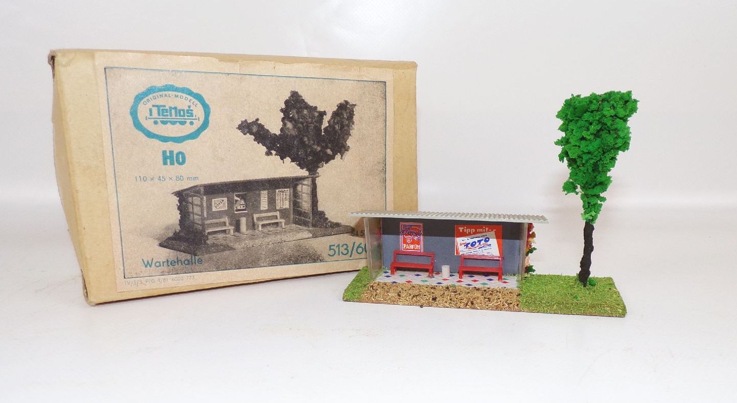 Temos Wartehalle Modell H0 mit Originalkarton