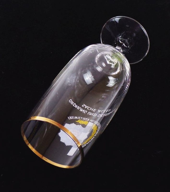 Altes Bierglas Freiwilliger Helfer der deutschen Volkspolizei DDR VP Glas