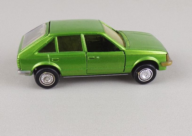 Gama Mini Opel Kadett Limousine 5 Türig grün Vintage Gama Mini Opel Kadett Limousine 5 Türig grün Vintage