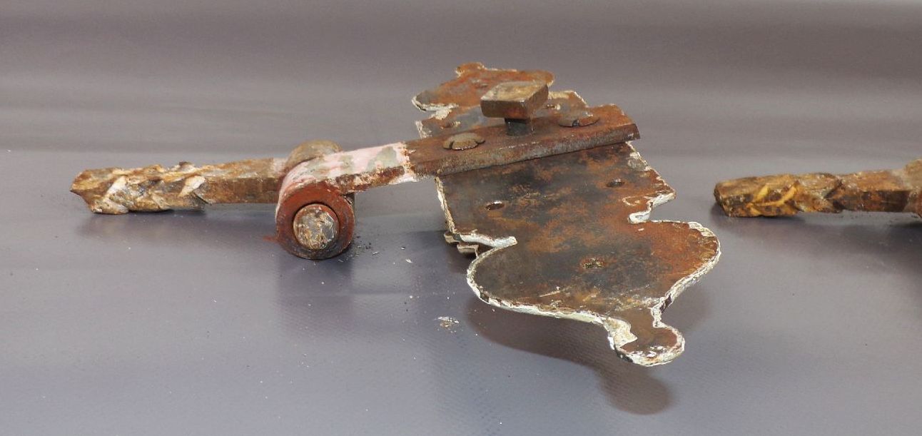 Alte Türbänder Türscharnier Eisen aus Fachwerkhaus 