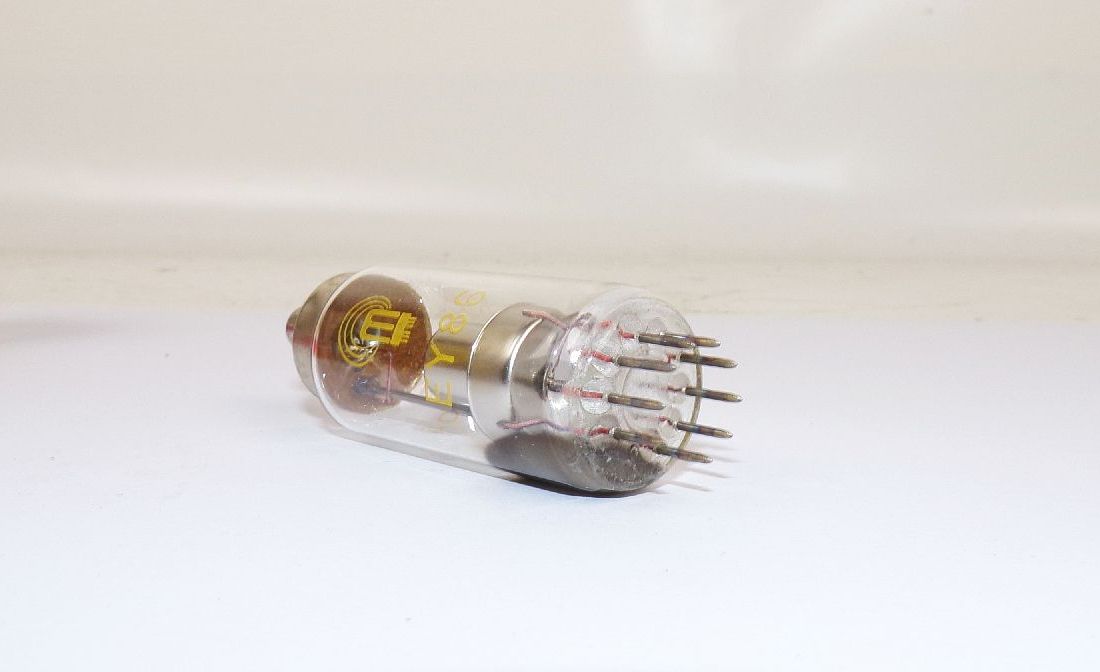 EY86 Röhre RFT OVP unbenutzt tube NOS