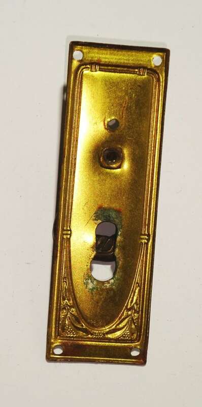 Alter Möbelbeschlag Messing Schlüsselloch um 1910