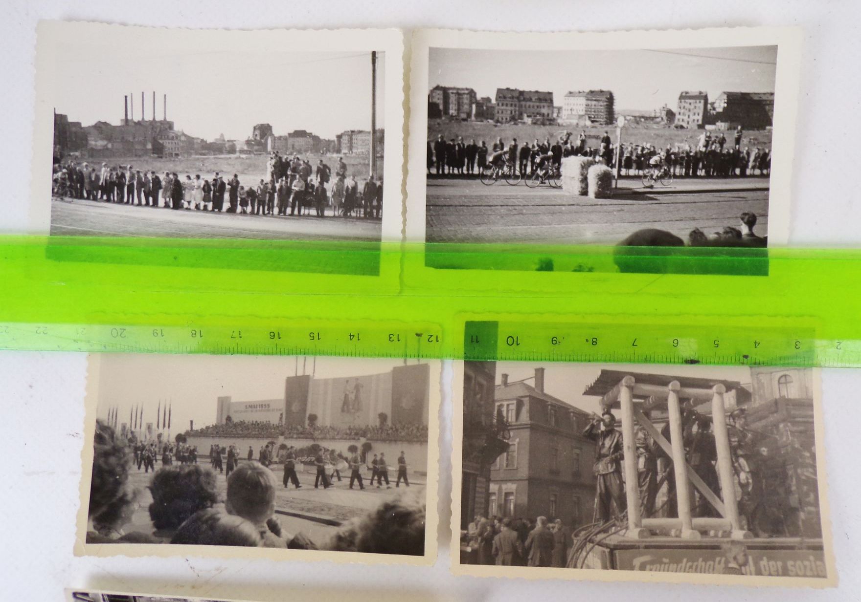 Konvolut Fotos Dresden Radrennen 1955 Sozialisten Banner Vintage DDR 