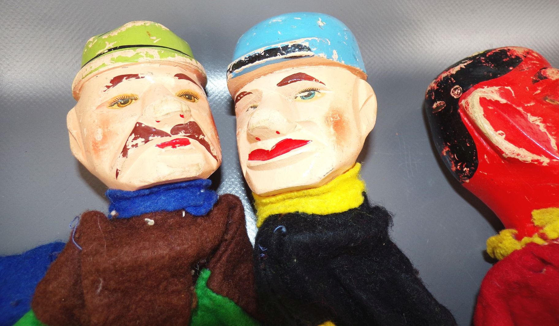 Alte Kasperlepuppen Holzköpfe Ersatzteile Handpuppen