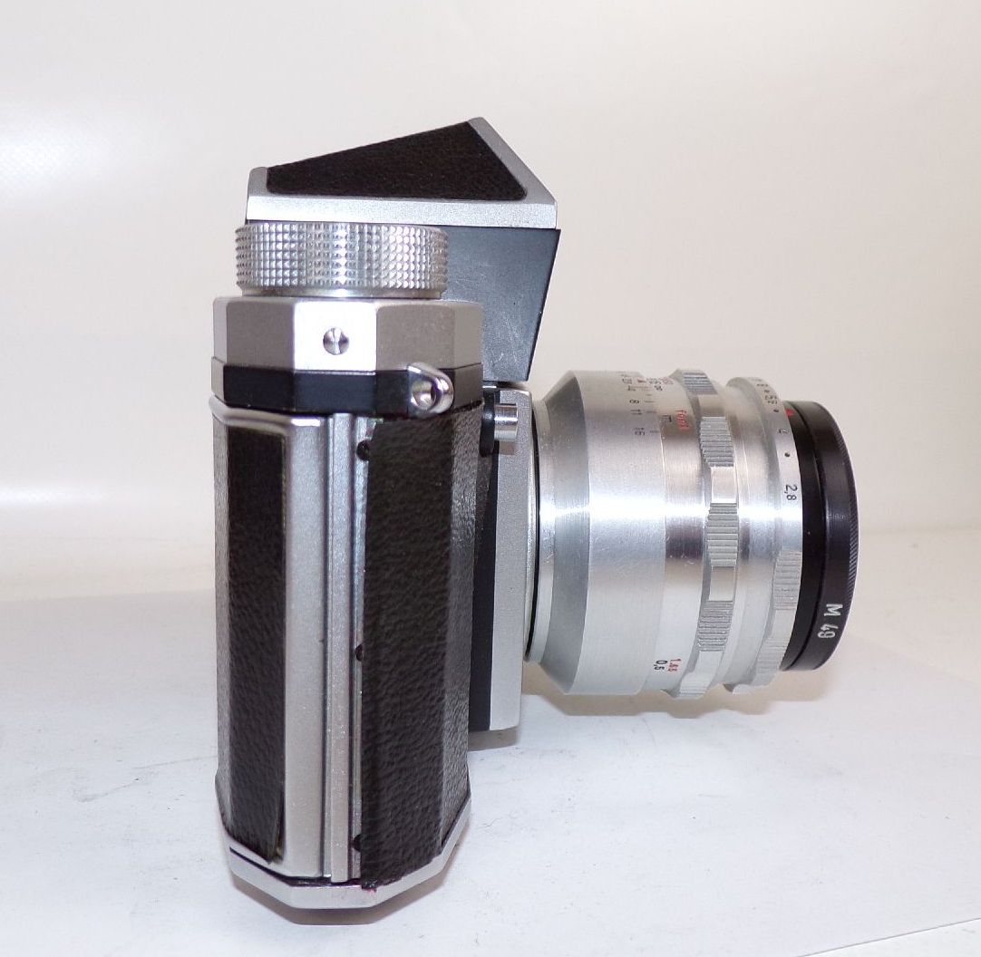 Vintage Praktica IV Kamera mit Carl Zeiss Jena Tessar alter Fotoapparat