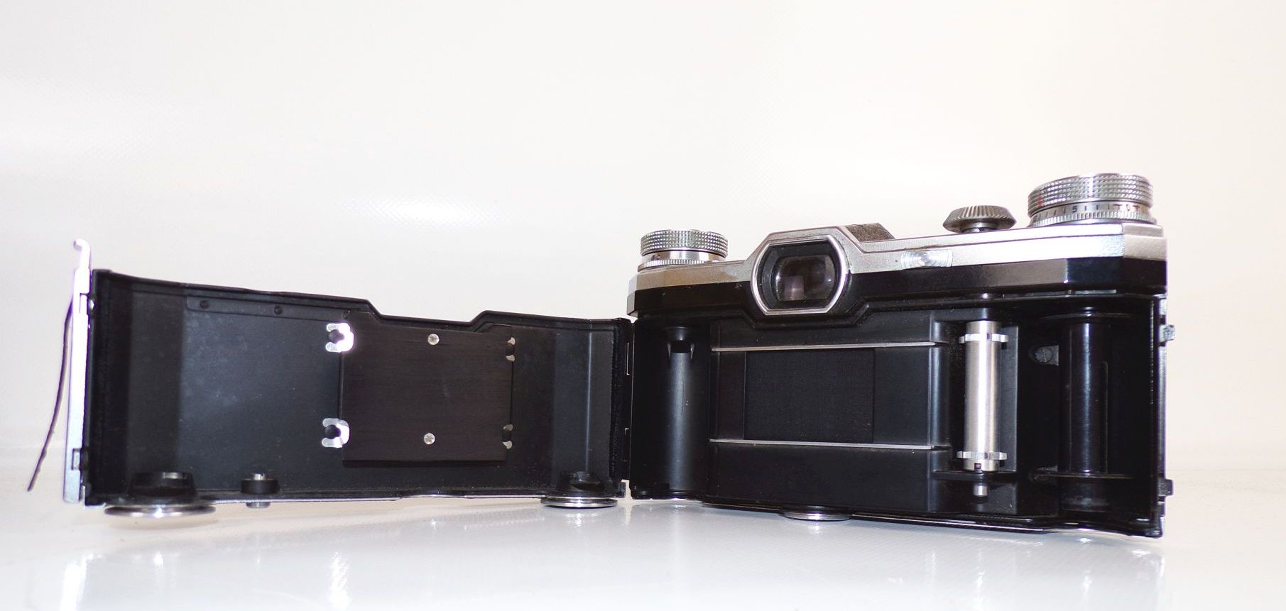 Zeiss Ikon Pentacon F mit Meyer Objektiv Primotar mit Tasche Zeiss Ikon Pentacon F mit Meyer Objektiv Primotar mit Tasche