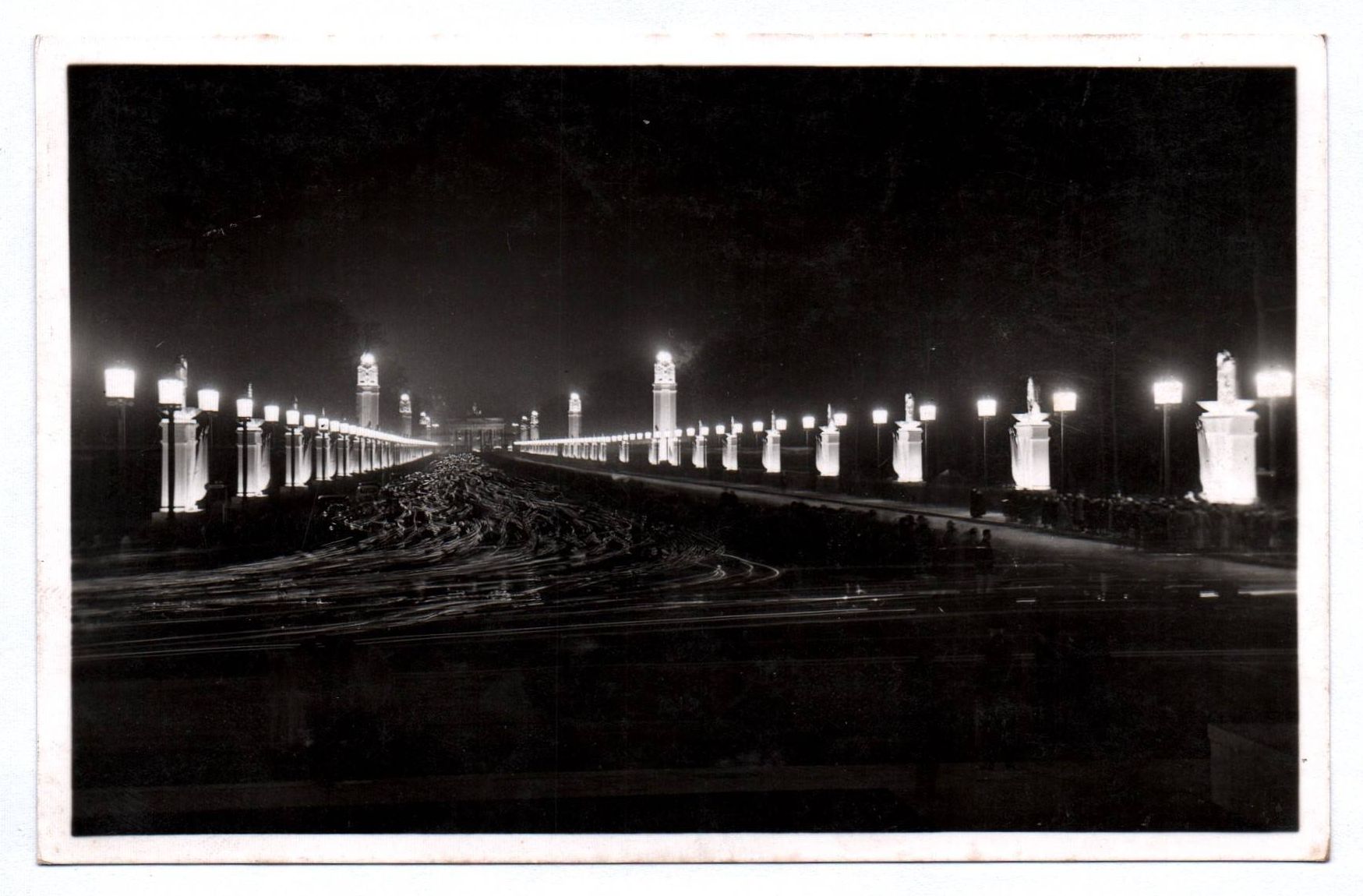 Foto Ak Berlin Charlottenburger Chaussee im Festschmuck 1939