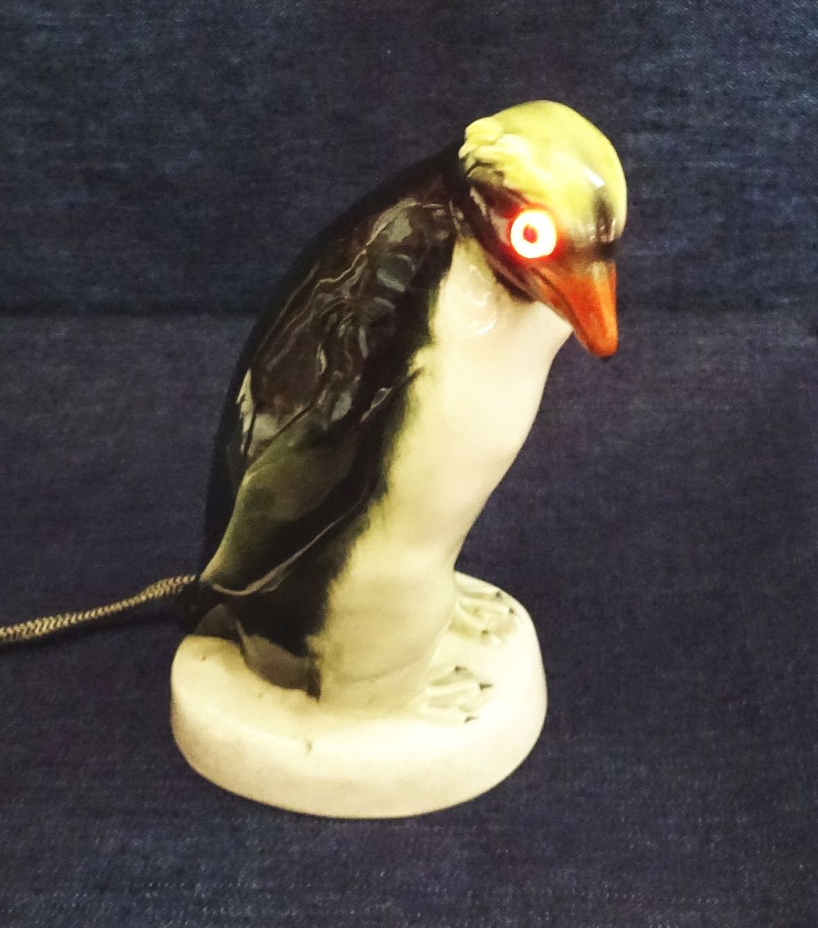 Alter Rauchverzehrer Pinguin Porzellan 