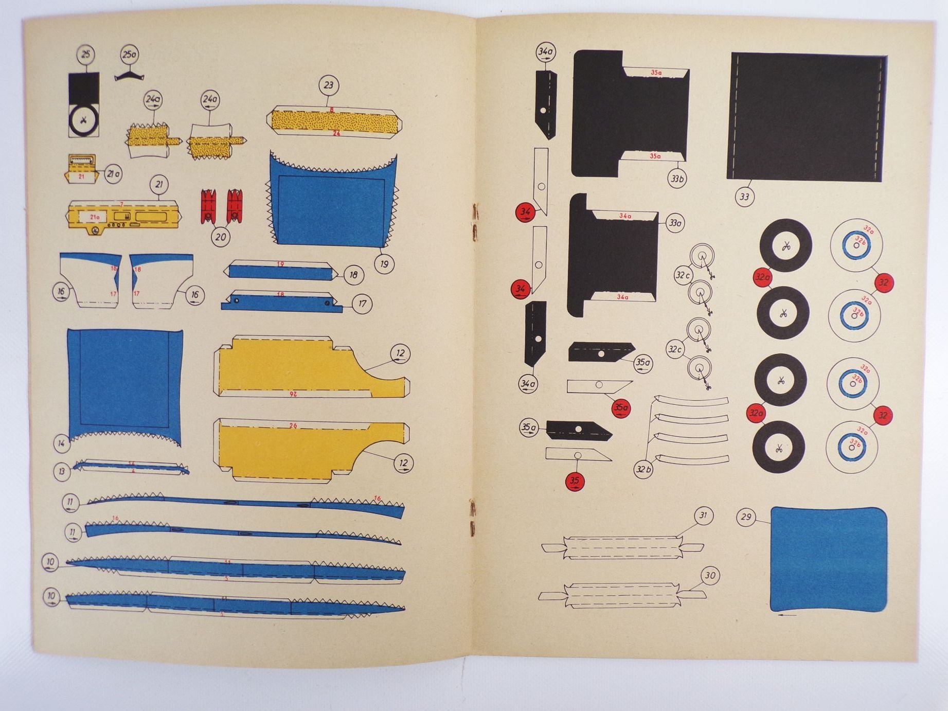 DDR Kranich Modellbogen Moskwitsch 408 Auto Bastelbogen 1966