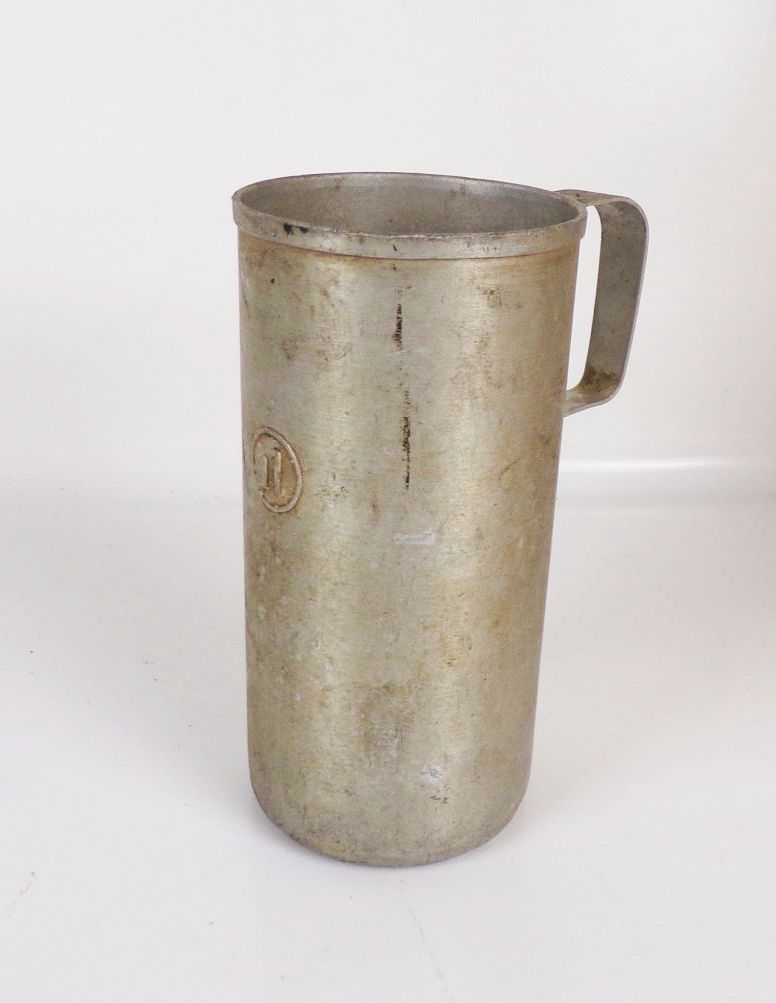 Alter Aluminium Behälter 1 Liter Deko Becher Pflanzgefäß 