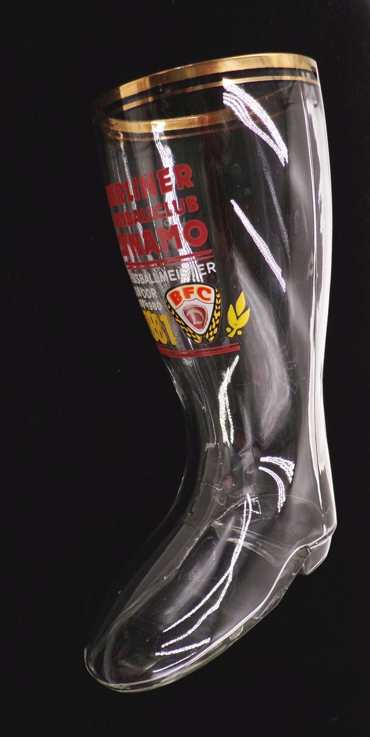 Alter Bierstiefel Bierglas Berliner Fussballclub Dynamo 1981 DDR 